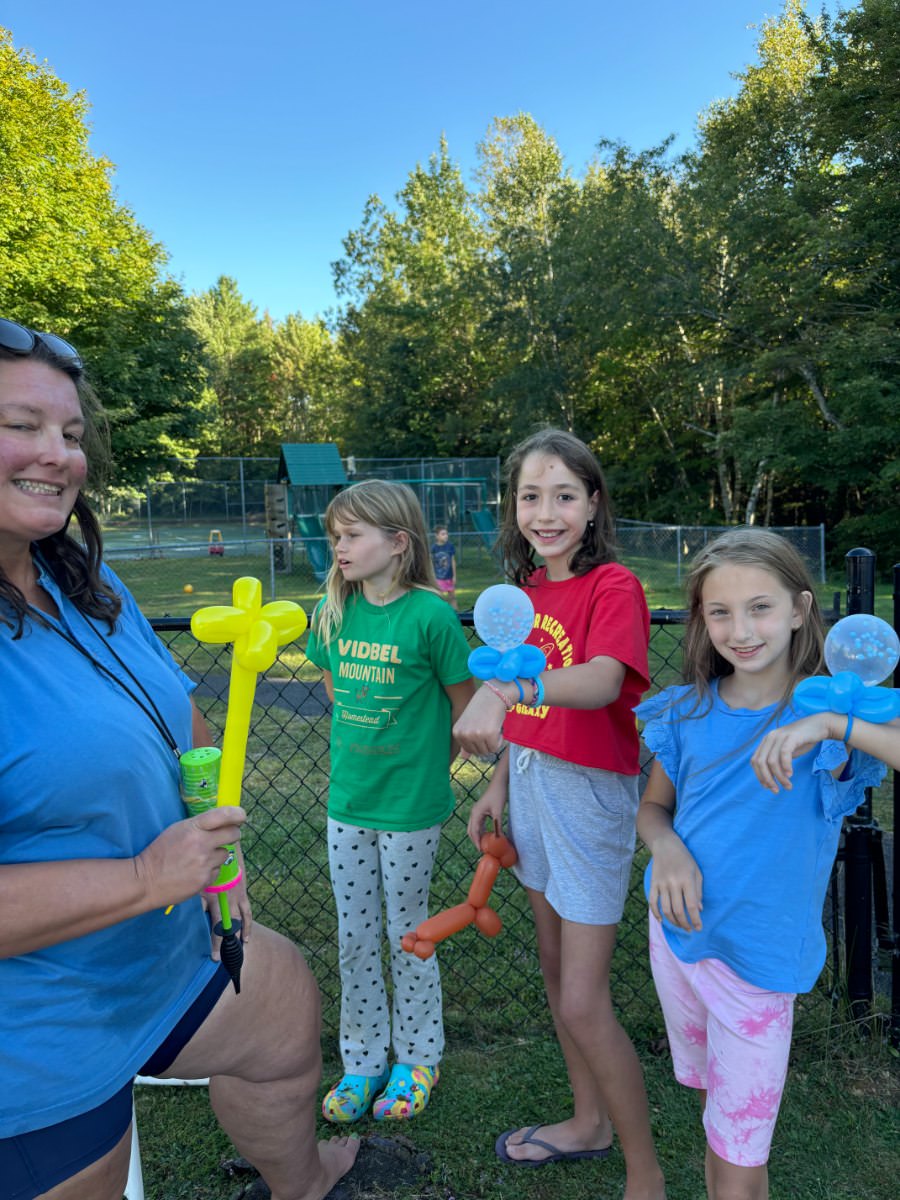 Kids with Balloon Puppets at High Ridge Club